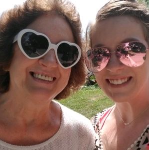 Meet your Posher, Janelle